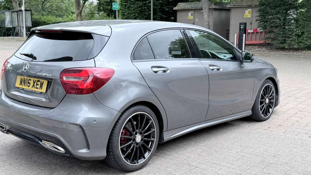 Mercedes-Benz A Class A 200 D Amg Line Executive White #11