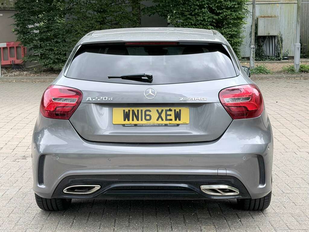 Mercedes-Benz A Class A 200 D Amg Line Executive White #8