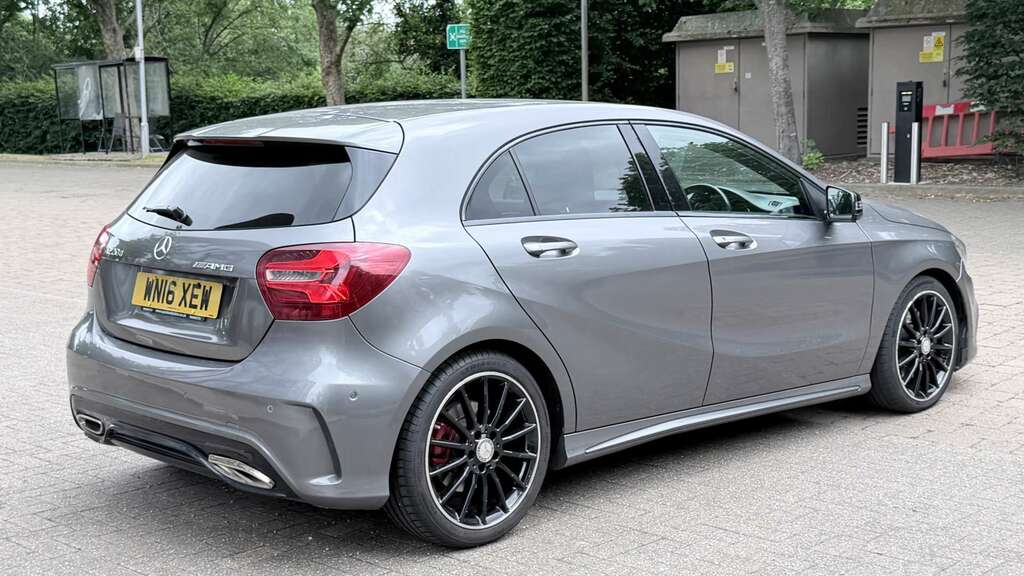 Mercedes-Benz A Class A 200 D Amg Line Executive White #7