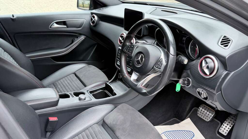 Mercedes-Benz A Class A 200 D Amg Line Executive White #10