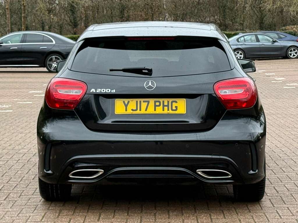 Mercedes-Benz A Class 2.1 A 200 D Amg Line Executive Black #2