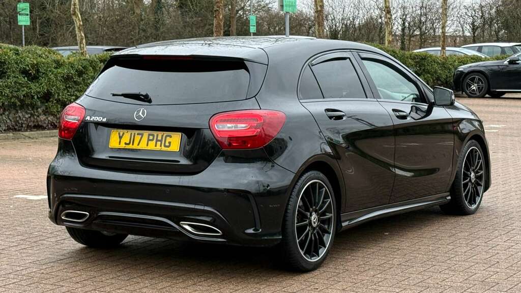 Mercedes-Benz A Class 2.1 A 200 D Amg Line Executive Black #4