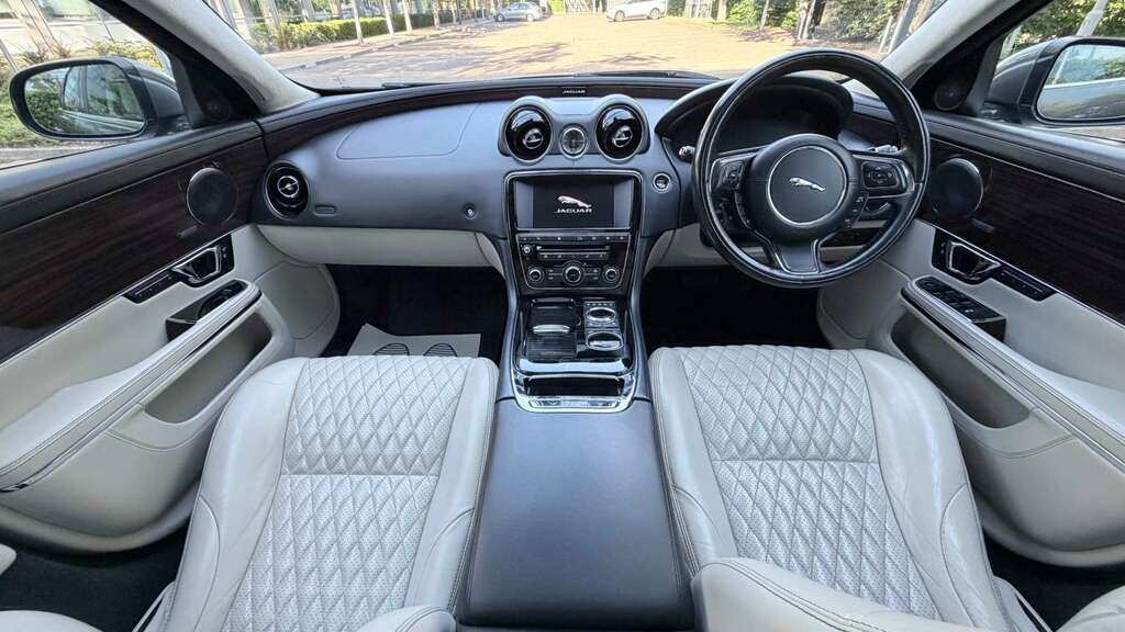 Jaguar XJ 3.0 Xj Portfolio V6 D Grey #4