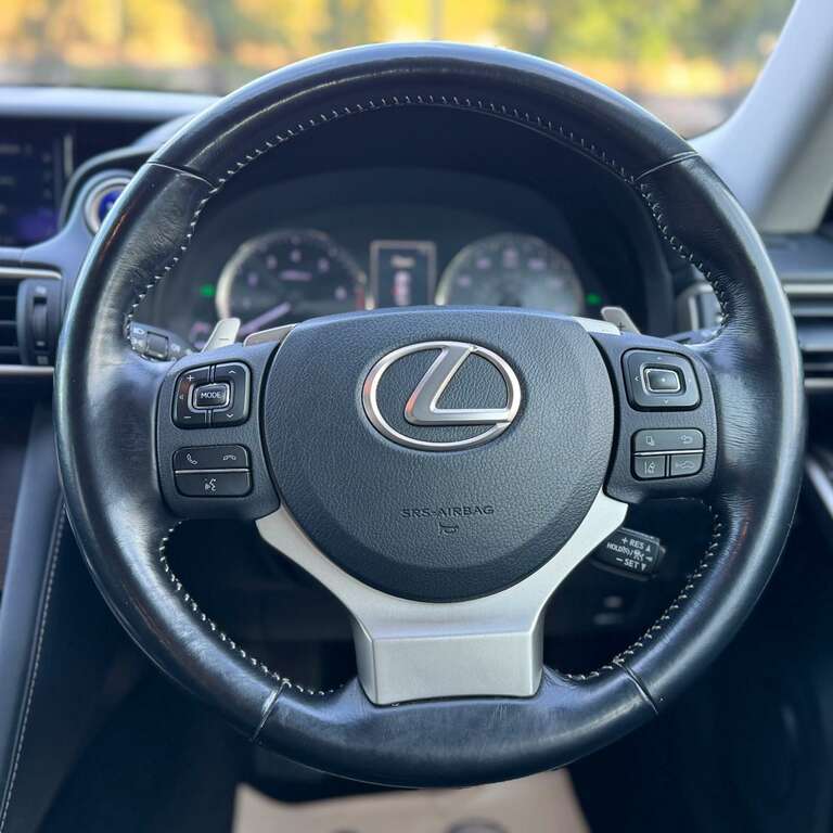 Lexus IS 300H F-sport Cvt White #8