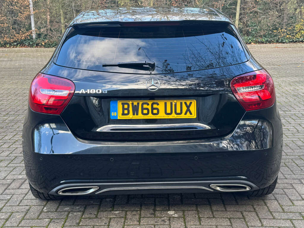 Mercedes-Benz A Class 1.5 A 180 D Sport Premium Black #5