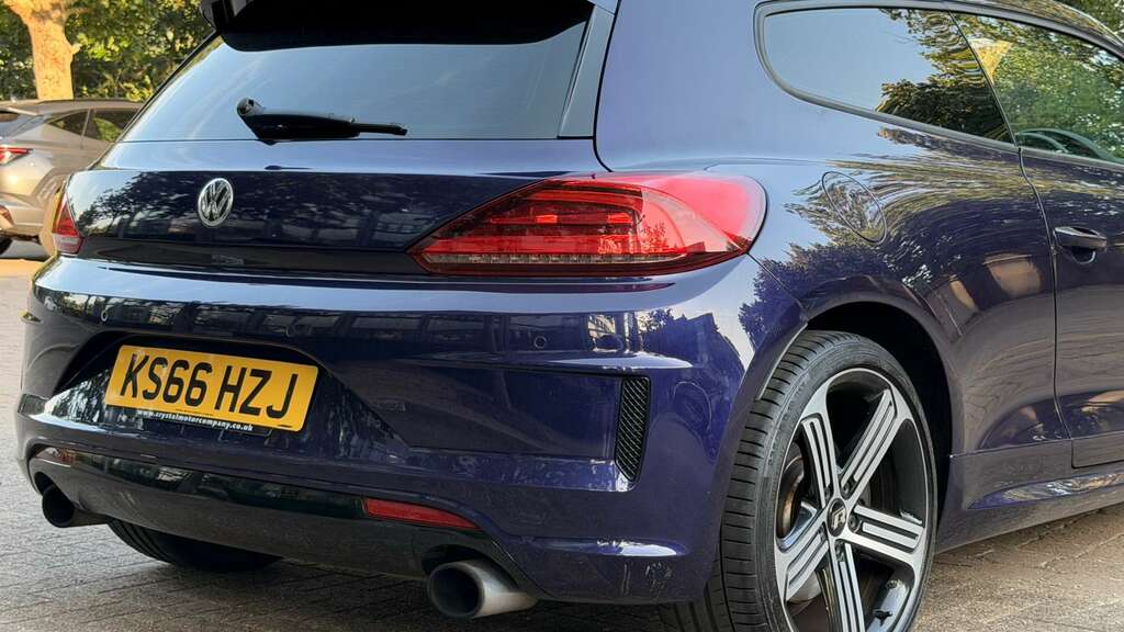 Volkswagen Scirocco 2.0 Tdi Bluemotion Tech R-line Dsg Euro 6 Ss White #19