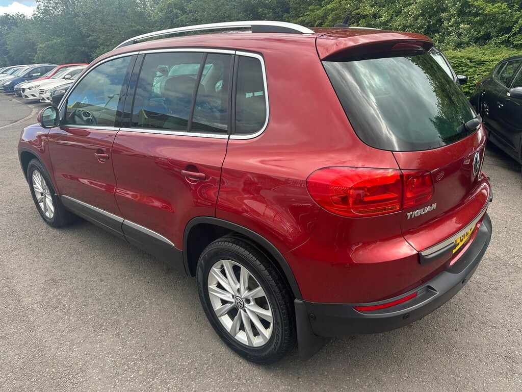 Volkswagen Tiguan Suv LG12EVW Red #3