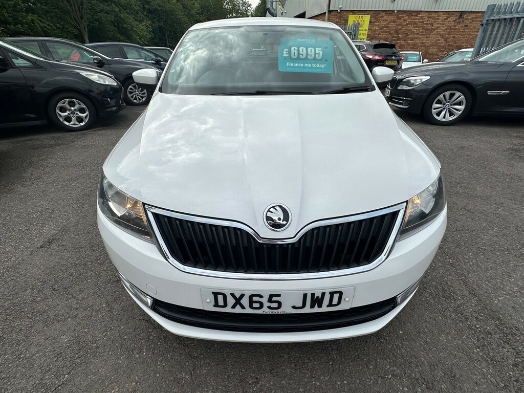 Skoda Rapid Hatchback DX65JWD White #6