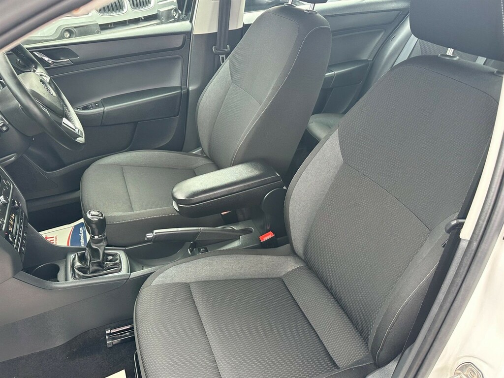 Skoda Rapid Spaceback Spaceback Se Blue #50