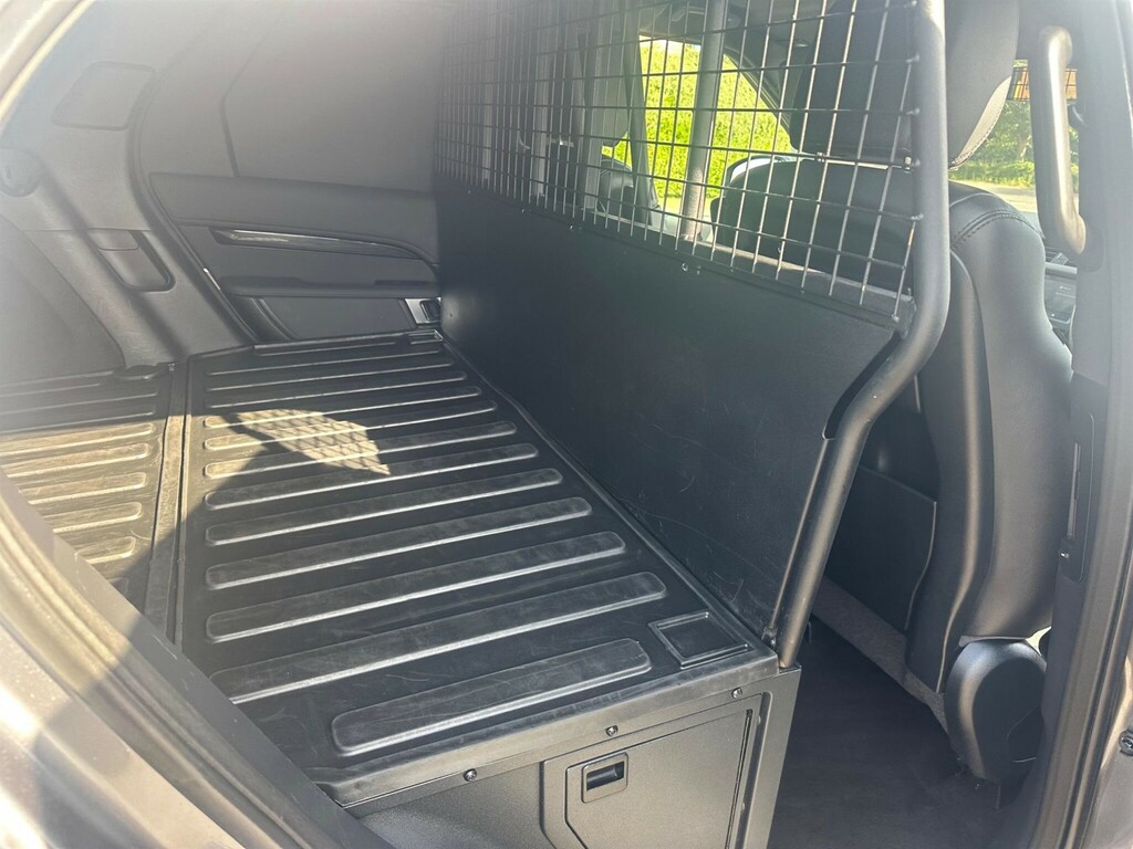 Land Rover Discovery 2.0 P200 R-dynamic S  #38