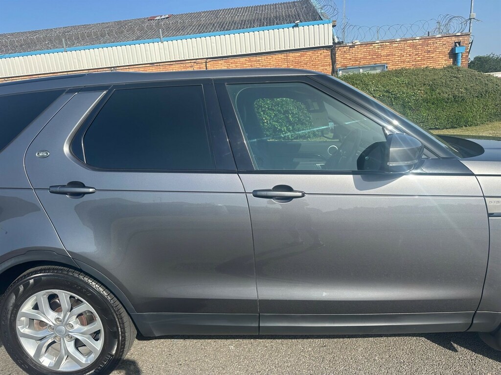 Land Rover Discovery 2.0 P200 R-dynamic S  #29