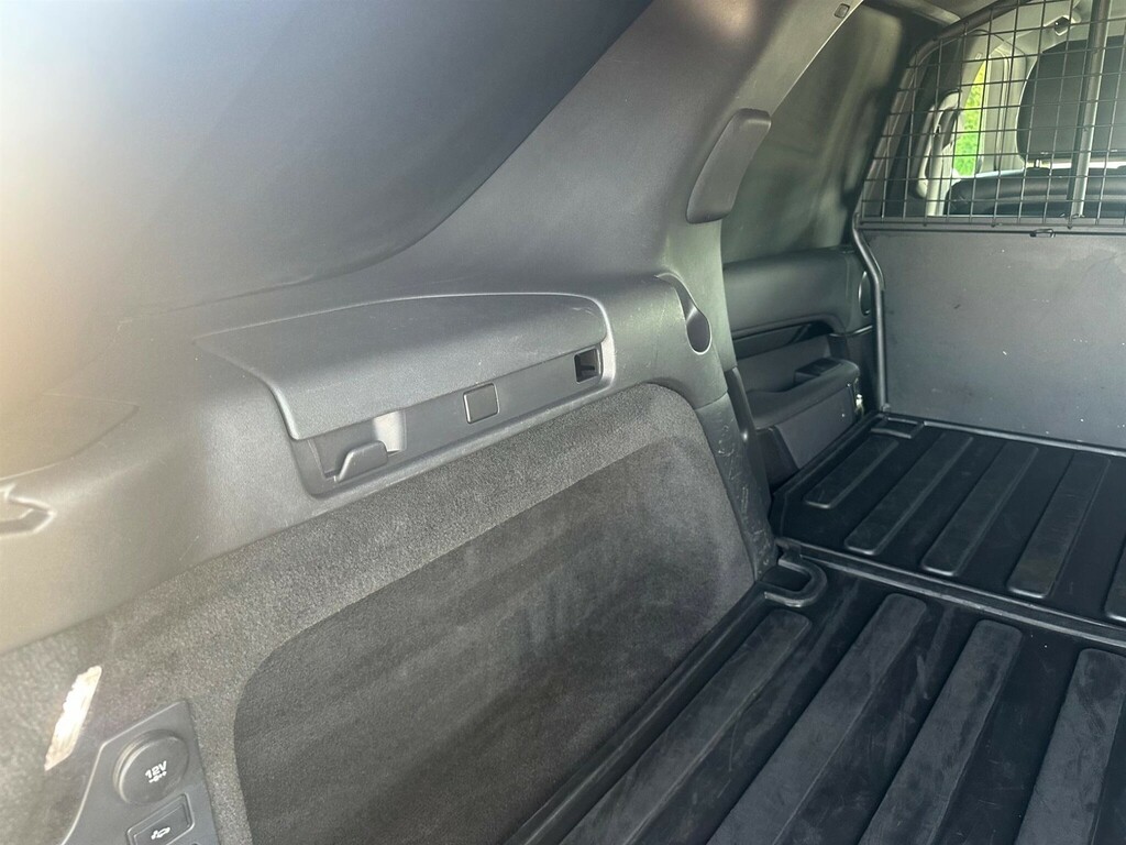Land Rover Discovery 2.0 P200 R-dynamic S  #37