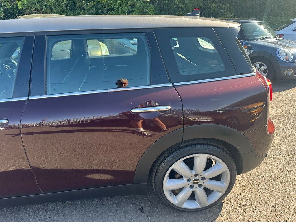 Mini Clubman 1.5 Cooper 6Dr Red #17