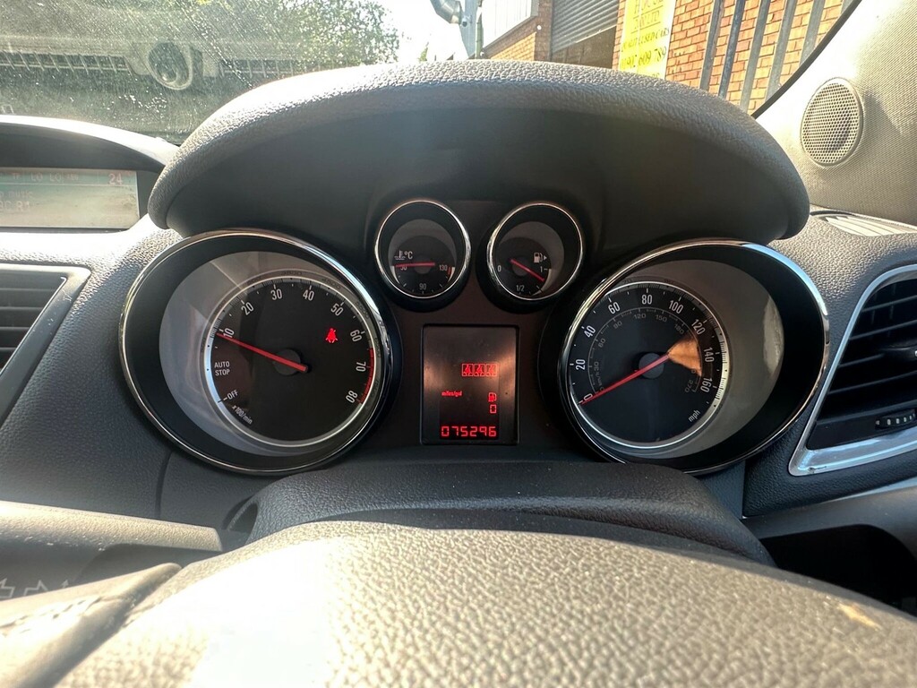 Vauxhall Mokka 1.4T Se 4Wd White #24