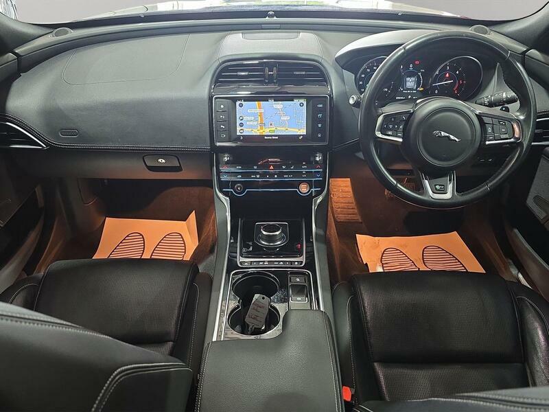 Jaguar XE 2.0D R-sport Awd Euro 6 S S  #2