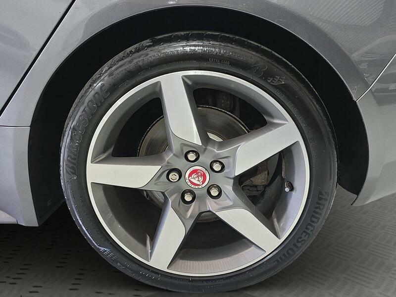 Jaguar XE 2.0D Portfolio Awd Euro 6 Ss Black #30