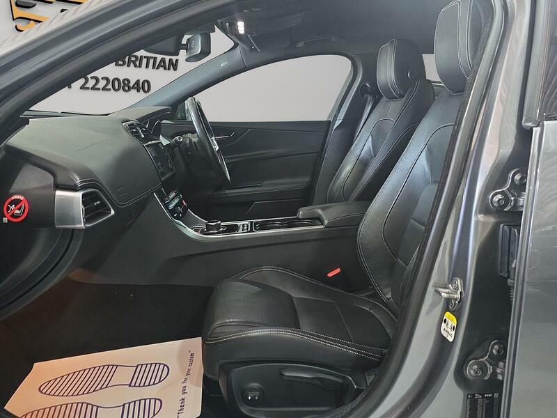 Jaguar XE 2.0D Portfolio Awd Euro 6 Ss Black #23