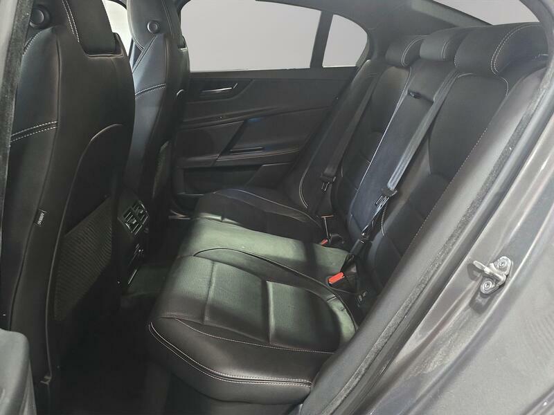 Jaguar XE 2.0D Portfolio Awd Euro 6 Ss Black #22