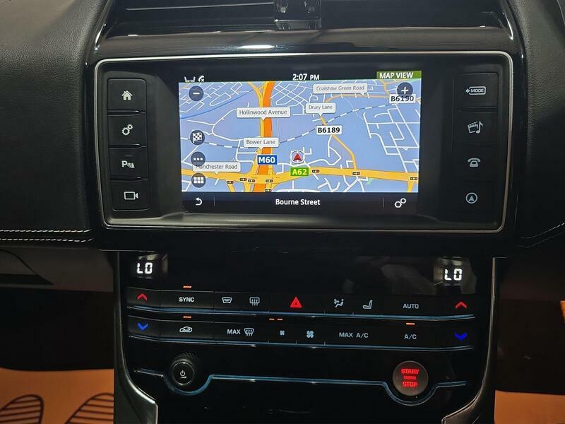 Jaguar XE 2.0D Portfolio Awd Euro 6 Ss Black #11