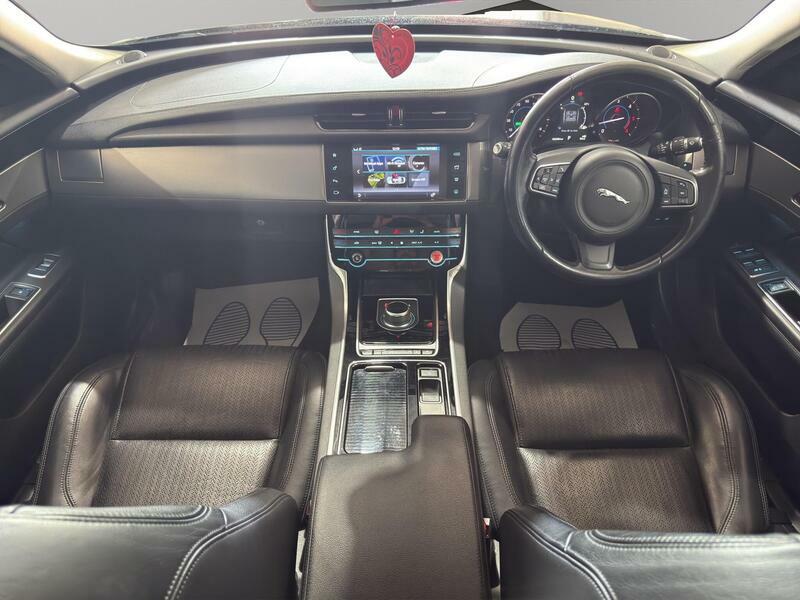 Jaguar XF 2.0D Prestige Euro 6 S S Grey #2