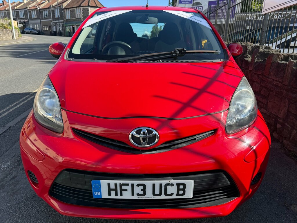 Toyota Aygo 1.0 Vvt-i Hatchback Euro 5 67 Red #2