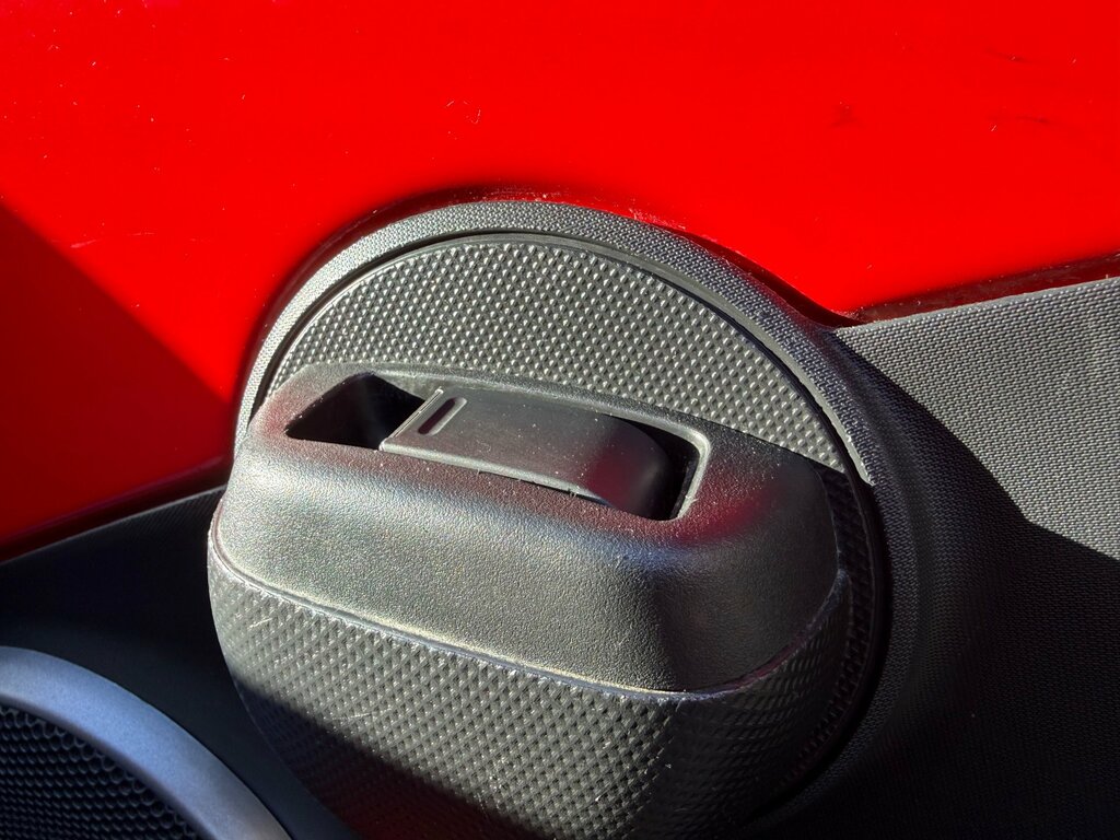Toyota Aygo Fire White #16