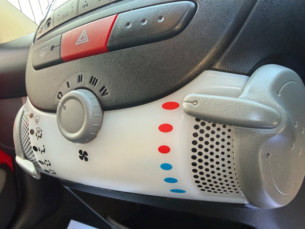 Toyota Aygo Fire White #15