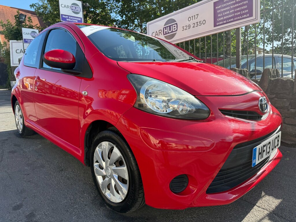 Toyota Aygo 1.0 Vvt-i Hatchback Euro 5 67 Red