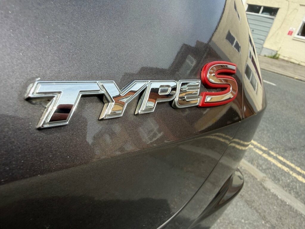 Honda Civic 1.8 I-vtec Es Hatchback Black #25