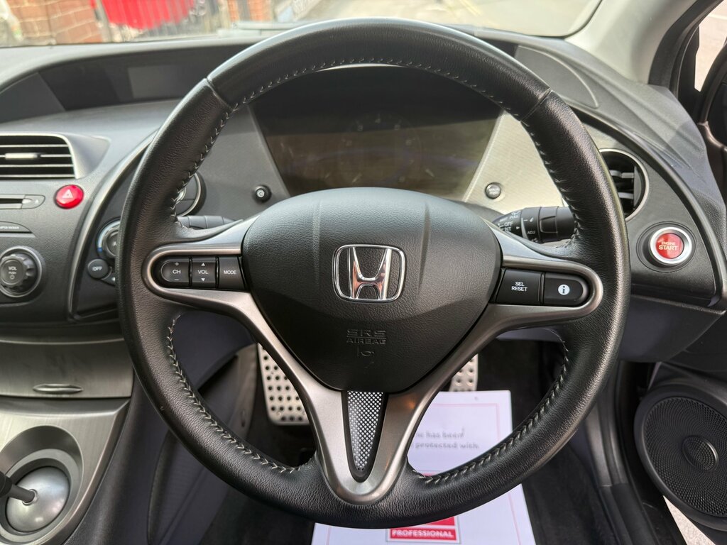 Honda Civic 1.8 I-vtec Es Hatchback Black #15