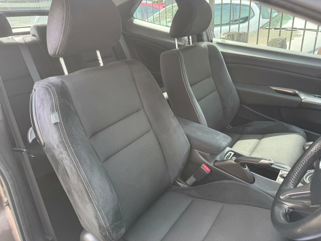 Honda Civic 1.8 I-vtec Es Hatchback Black #10