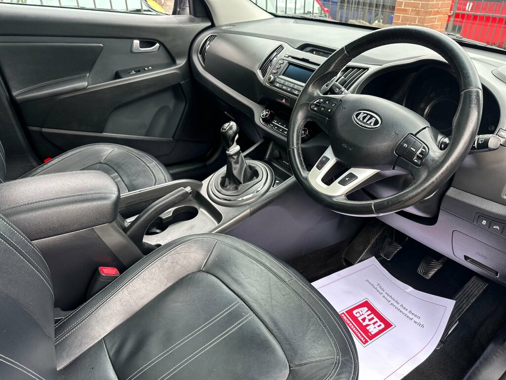 Kia Sportage Orange #9