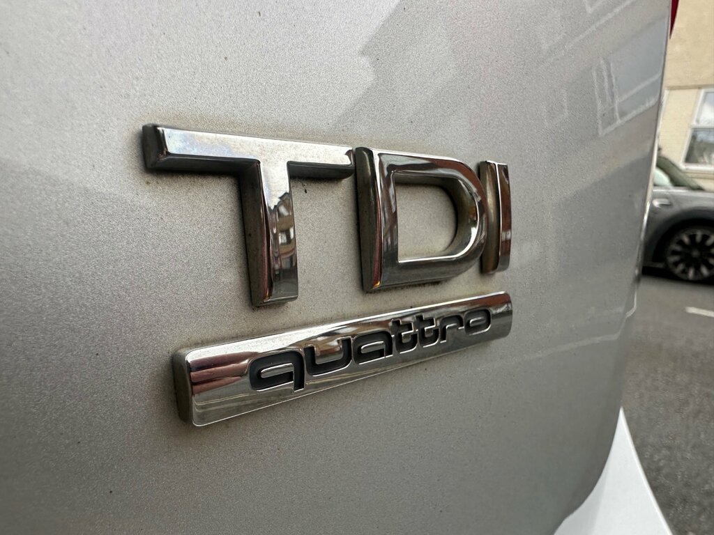 Audi Q5 2.0 Tdi Quattro S Line Plus 170 Bhp Black #26