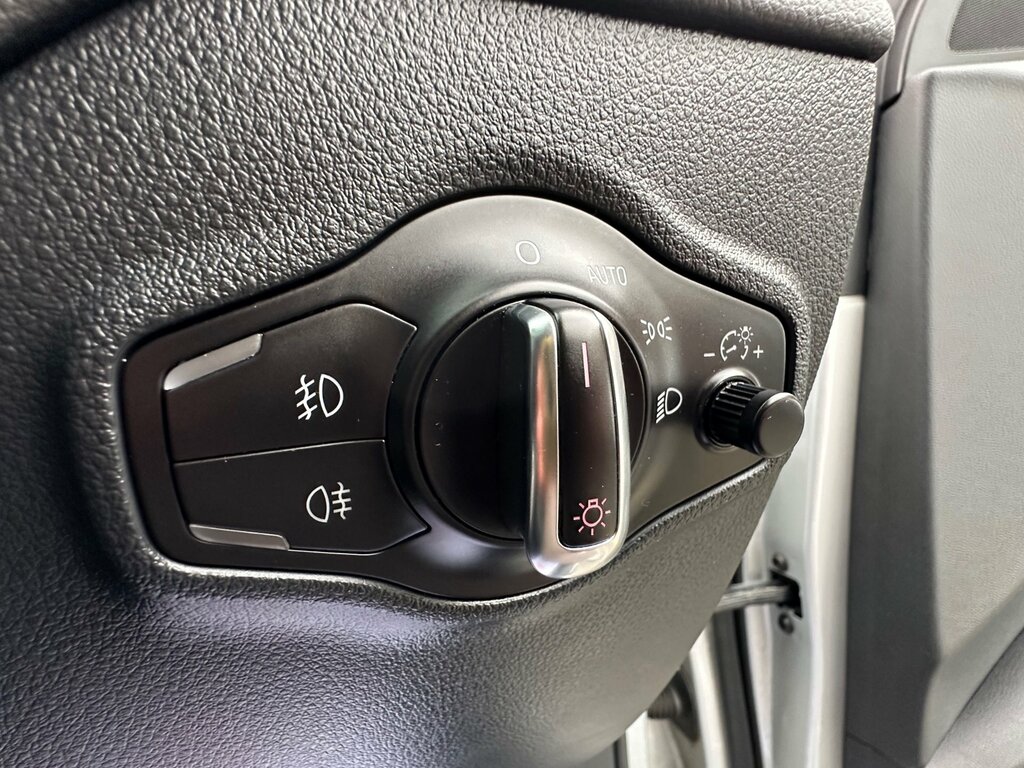 Audi Q5 2.0 Tdi Quattro S Line Plus 170 Bhp Black #23