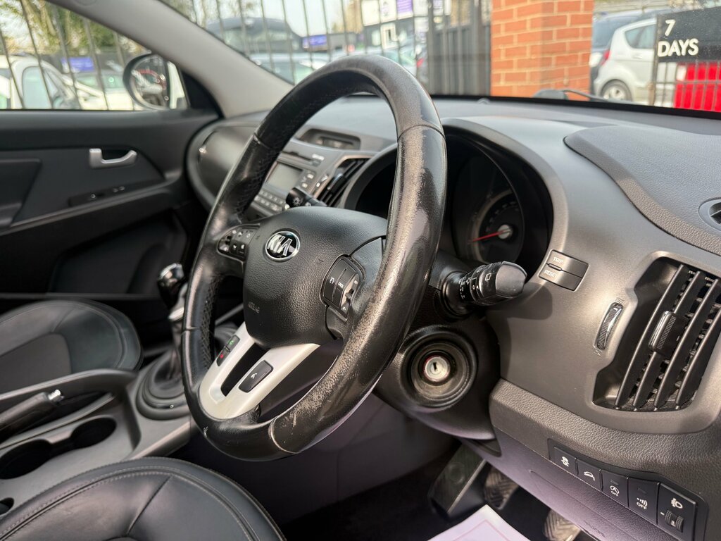 Kia Sportage 1.6 2 133 Bhp White #8