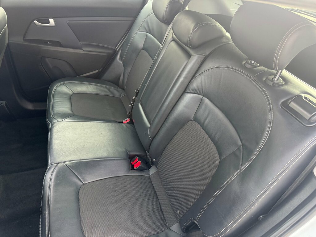 Kia Sportage 1.6 2 133 Bhp White #14