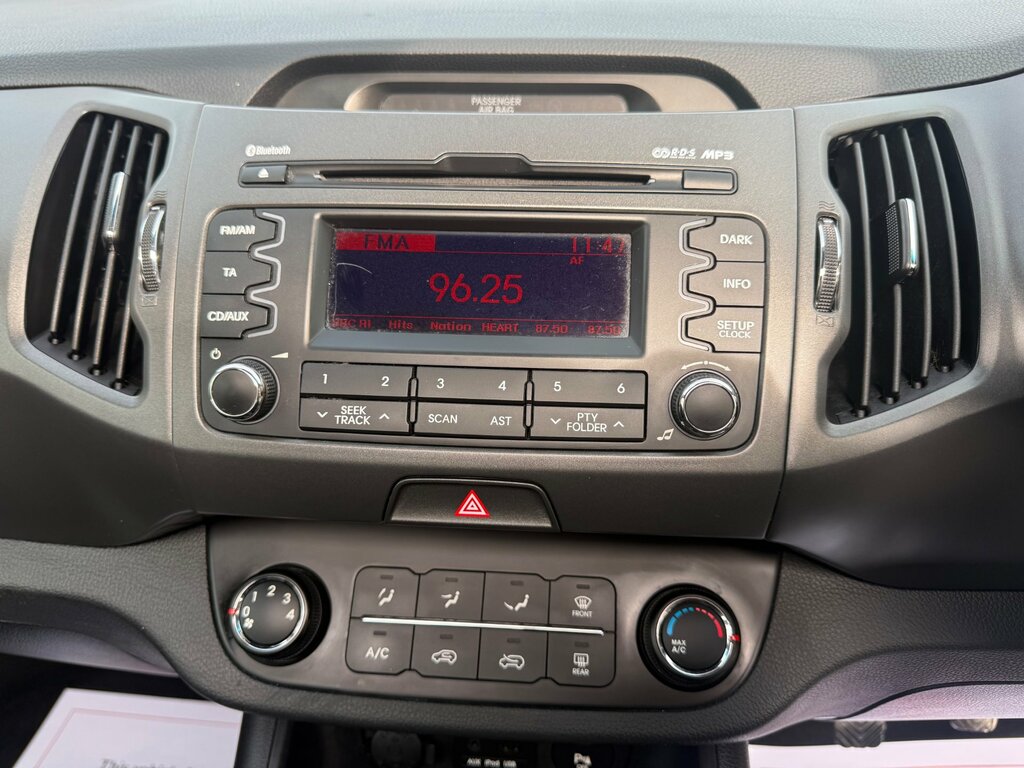 Kia Sportage 1.6 2 133 Bhp White #19