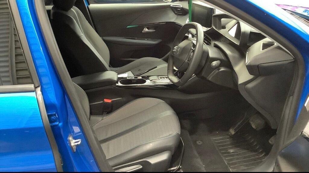 Peugeot e-208 Allure Premium Blue #2