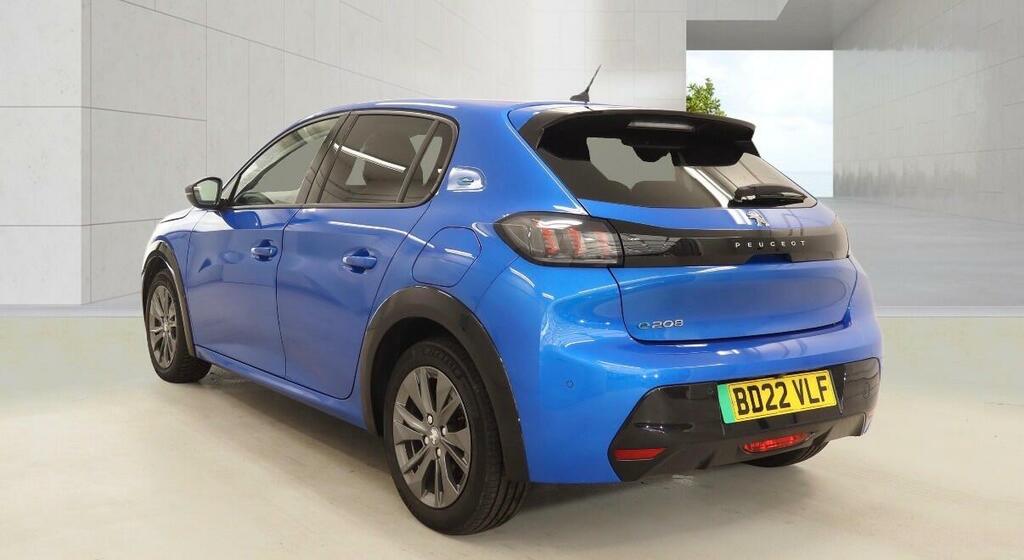 Peugeot e-208 Allure Premium Blue #4