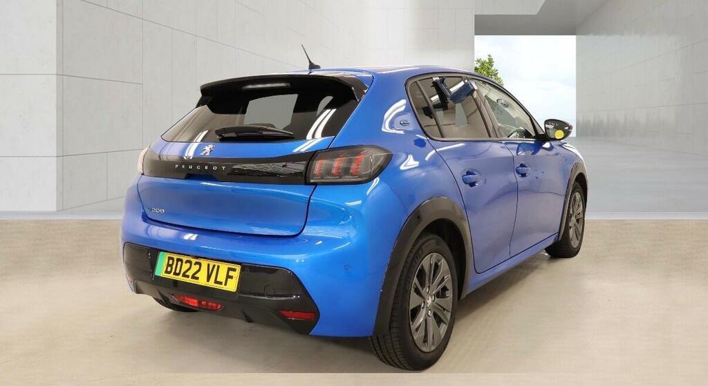 Peugeot e-208 Allure Premium Blue #5