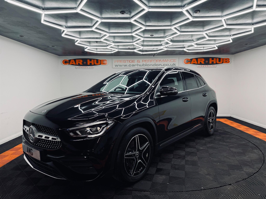 Mercedes-Benz GLA Class 1.3 Amg Line Executive 7G-dct Euro 6 Ss Black #3