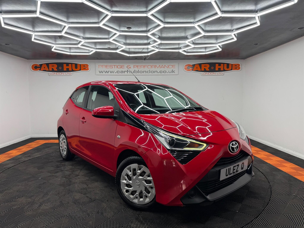 Toyota Aygo 1.0 Vvt-i X-play Euro 6 Red