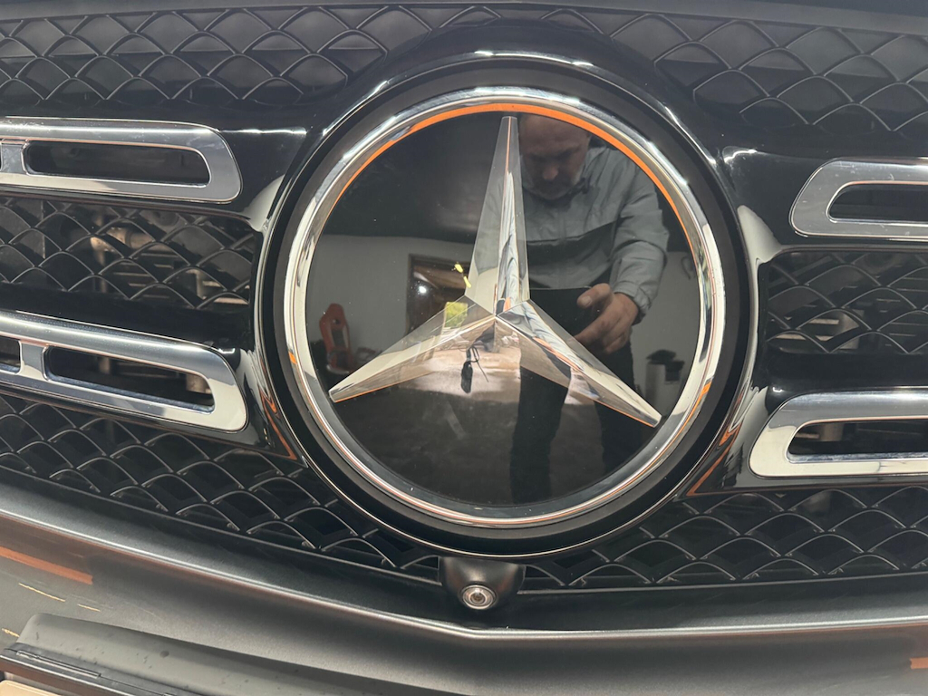 Mercedes-Benz GLS Class Suv White #35