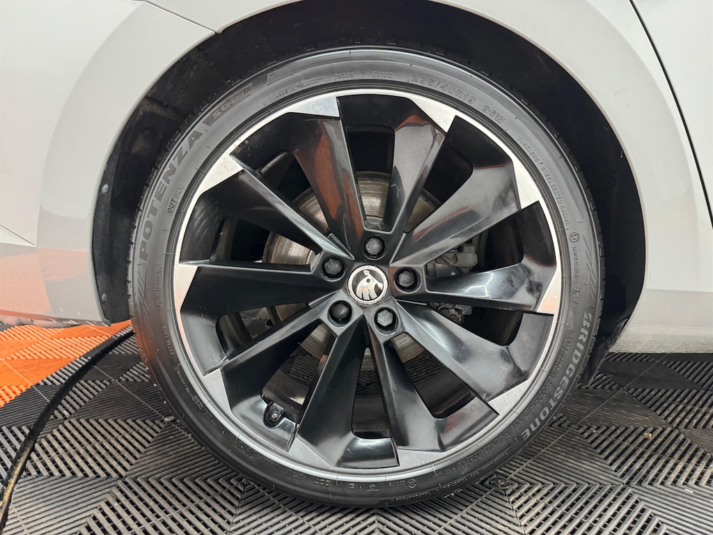 Skoda Superb 1.5 Tsi Se L Executive Grey #70