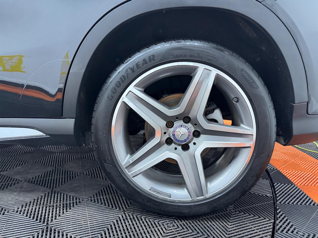 Mercedes-Benz GLA Class Amg Line Grey #60