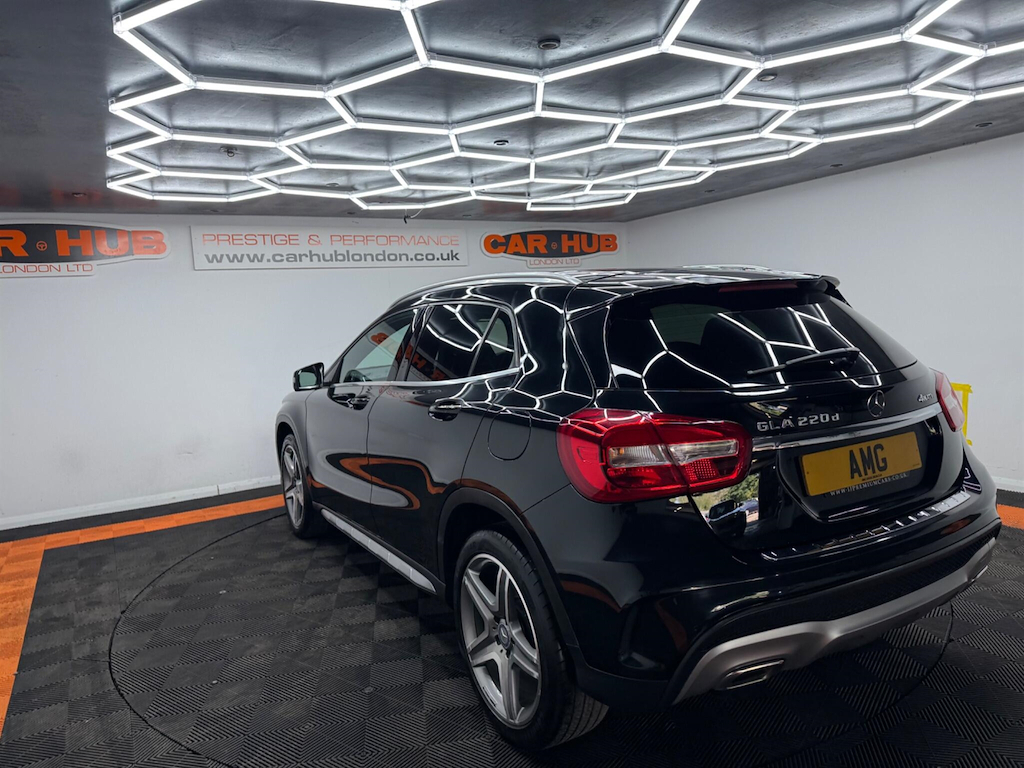 Mercedes-Benz GLA Class Amg Line Grey #11