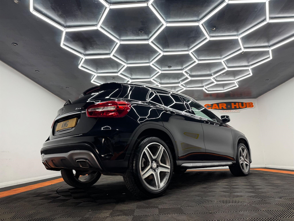 Mercedes-Benz GLA Class Amg Line Grey #17