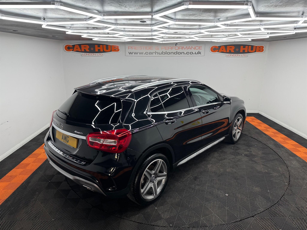 Mercedes-Benz GLA Class Amg Line Grey #25