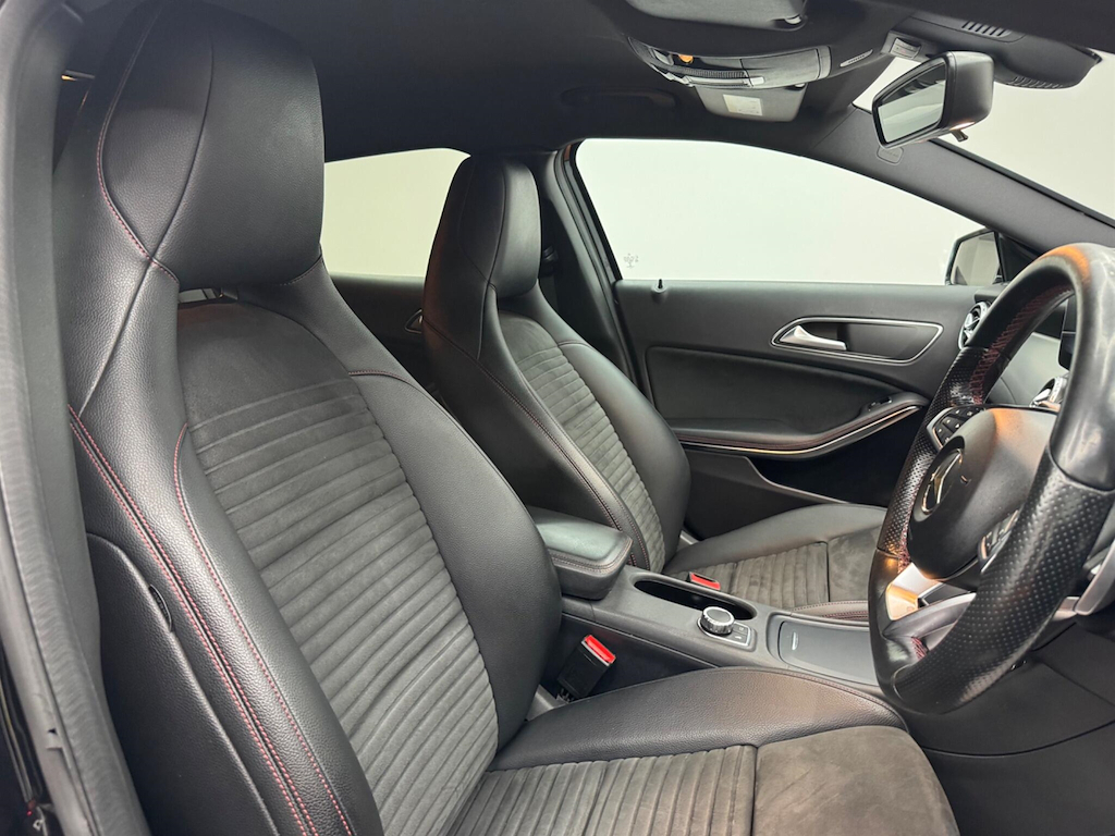 Mercedes-Benz GLA Class Amg Line Grey #32