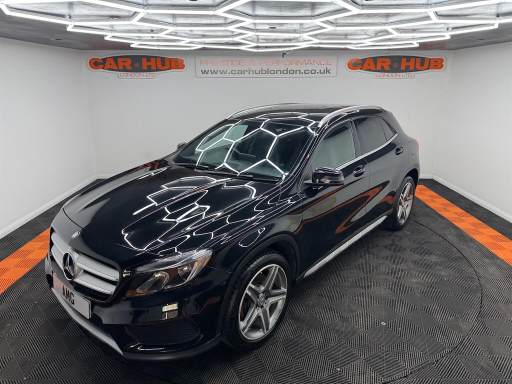 Mercedes-Benz GLA Class Amg Line Grey #22